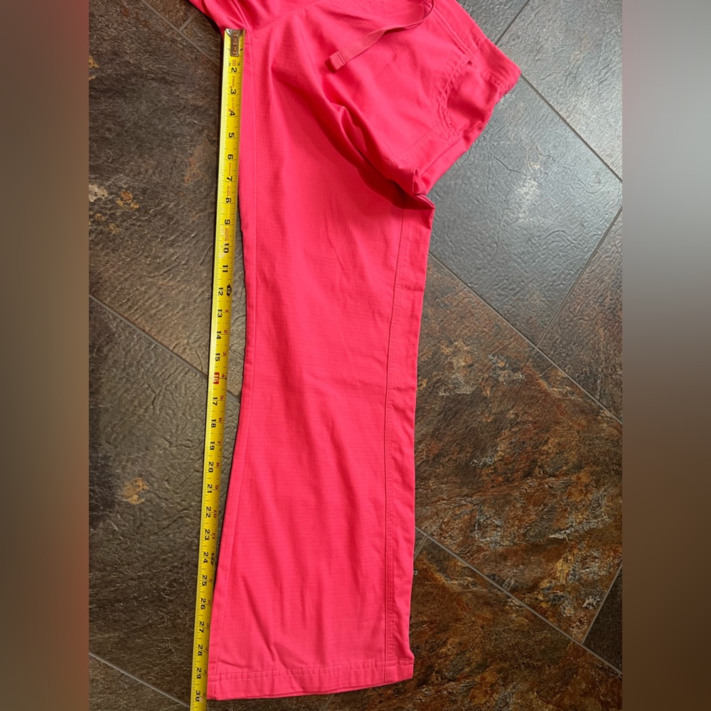 Women’s Carhartt watermelon pink textured scrub pant. Size medium - Picture 10 of 14